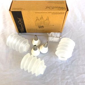 The Pampered Chef Decorator Bottle Set